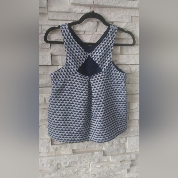 Anthropologie HD in Paris Summer Top - Picture 2 of 5